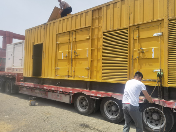咸丰除了负载情况和发动机维护,还有哪些因素会影响 200kw 柴油发电机的油耗?