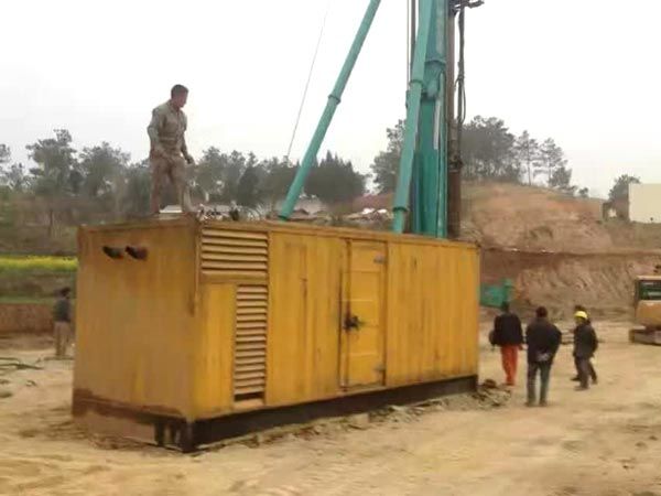 咸丰如何判断水冷式机油散热器密封件是否需要更换?